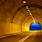 Tunnel. האפלולית שבקצה המנהרה